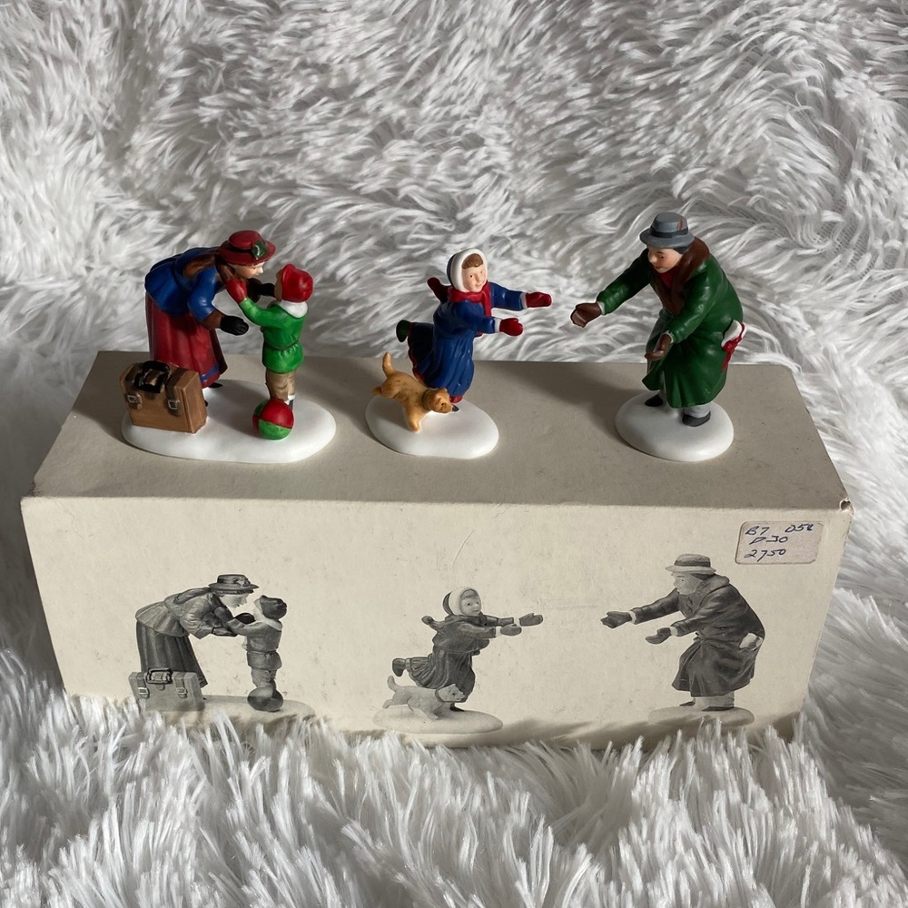 Dept 56 Christmas in the City-“Welcome Home”